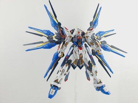 Delpi-Decal MGEX Strike Freedom Silver Holo