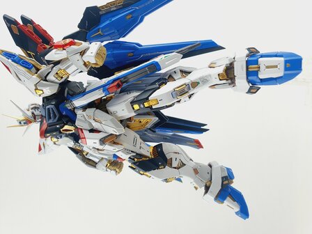 Delpi-Decal MGEX Strike Freedom Silver Holo