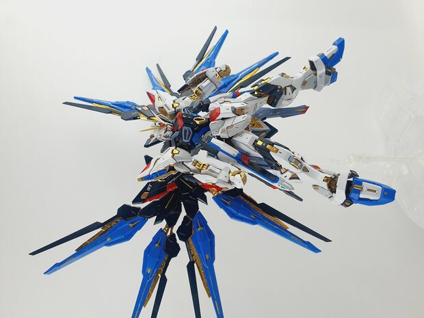 Delpi-Decal MGEX Strike Freedom Silver Holo