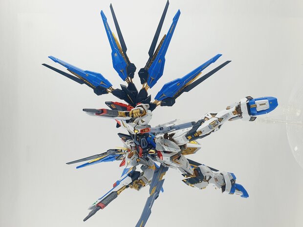 Delpi-Decal MGEX Strike Freedom Silver Holo